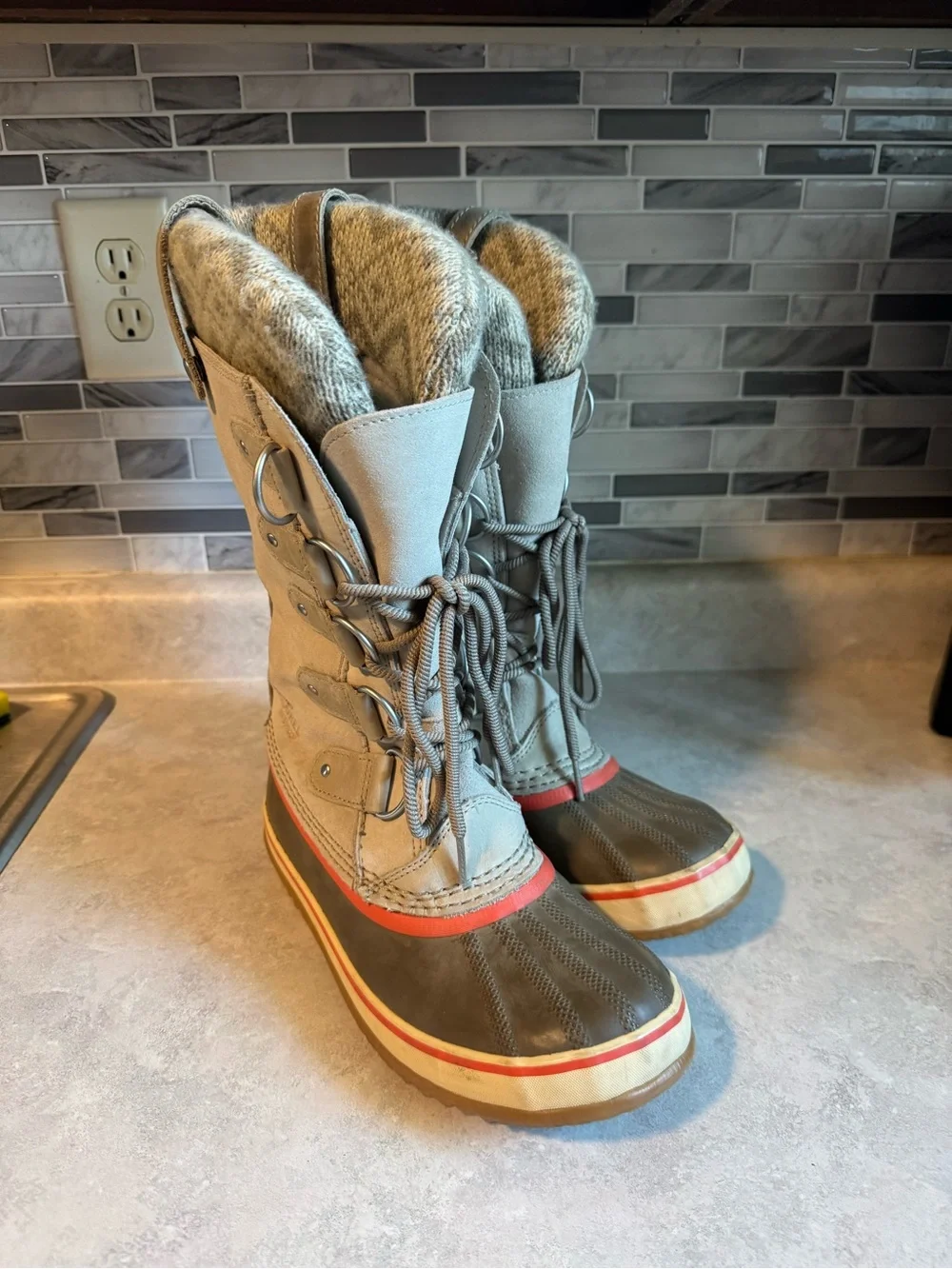 Sorel Women Joan of Arctic Sz 9 Waterproof Knit Winter Snow Boots NL2084-160